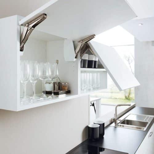 Ảnh thực tế bộ tay nâng FREE FLAP 3.15 Hafele 493.05.851 nắp trắng