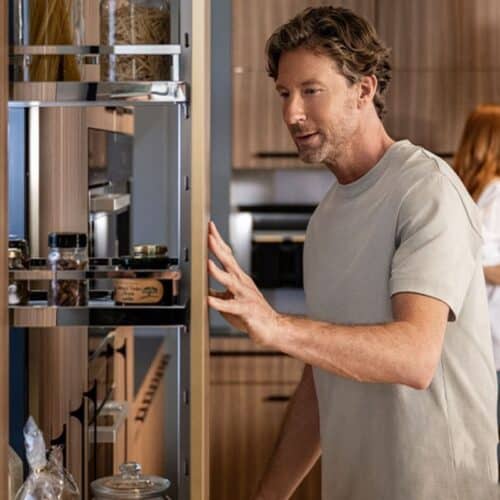 Ảnh thực tế bộ kệ tủ 6 tầng, rổ lưới DISPENSA 90 ARENA 400mm Hafele 546.54.633