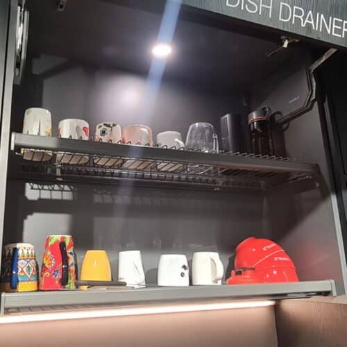 Ảnh thực tế khay up chén đĩa Hafele 544.01.309 đen, 864X263mm