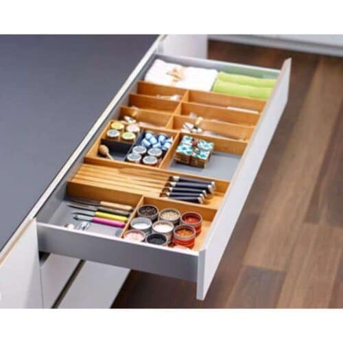 Ảnh thực tế phụ kiện chia ngăn FINELINE cho hộc tủ Hafele 556.05.420