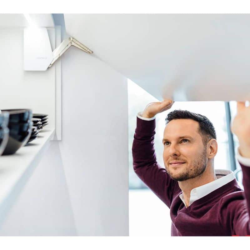 Lắp đặt bộ tay nâng FREE FLAP 3.15 Hafele 493.05.852 nắp trắng Lắp đặt bộ tay nâng FREE FLAP 3.15 Hafele 493.05.852 nắp trắng