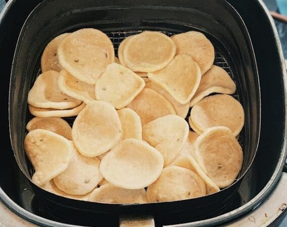 Cách chiên phồng tôm bằng nồi chiên không dầu