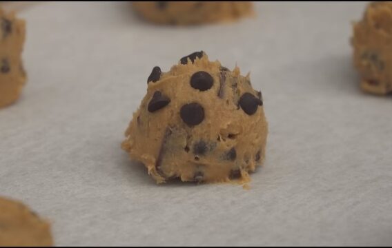 cach lam banh quy bang noi chien khong dau 1