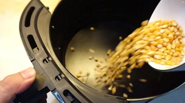 Cách làm bắp rang bơ bằng nồi chiên không dầu