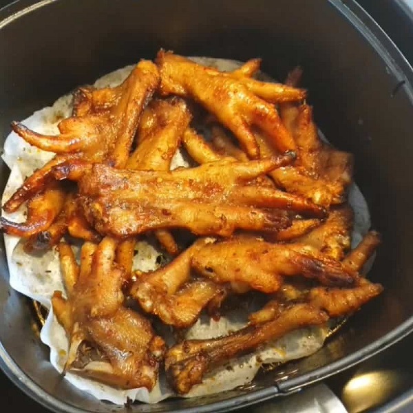 Cách làm chân gà nướng ngũ vị bằng nồi chiên không dầu