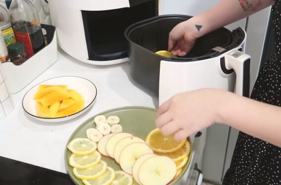 cach lam hoa qua say bang noi chien khong dau 2