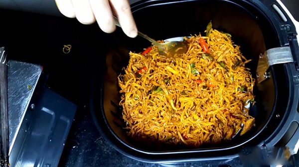 Tại sao nên làm khô gà bằng nồi chiên không dầu