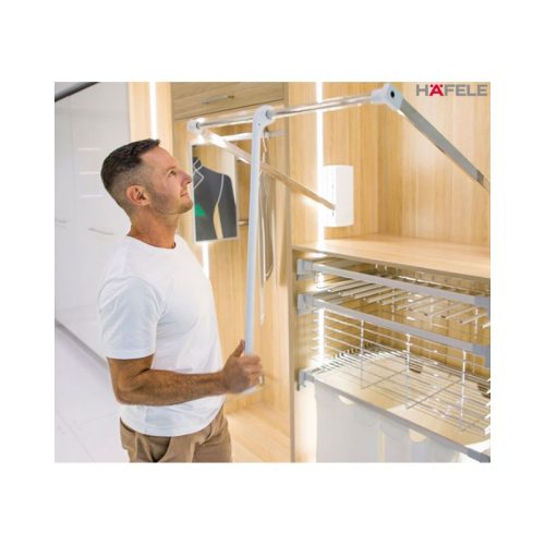Ảnh thực tế của tay nâng móc áo 600 - 830 Hafele 805.11.753