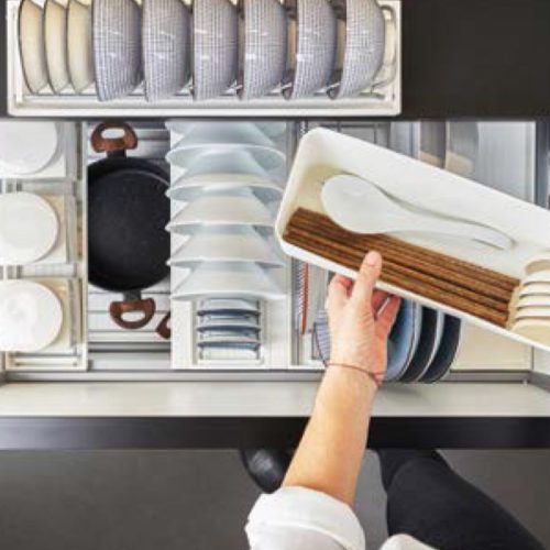 Giá bát đĩa 900mm DiningAgent Hafele 545.14.949 4 Ảnh thực tế rổ đựng bát đĩa 900mm DiningAgent Hafele 545.14.949