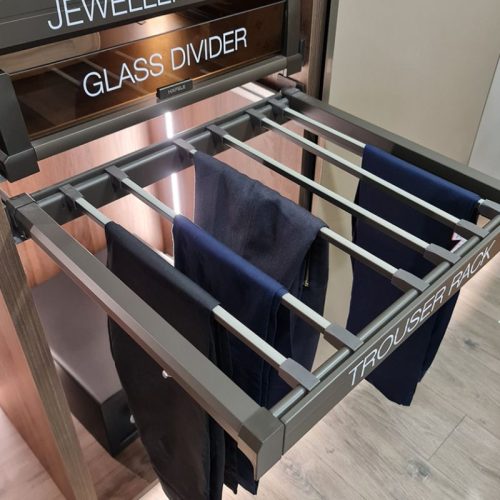 Hình ảnh giá treo quần 600mm Hafele 807.95.121